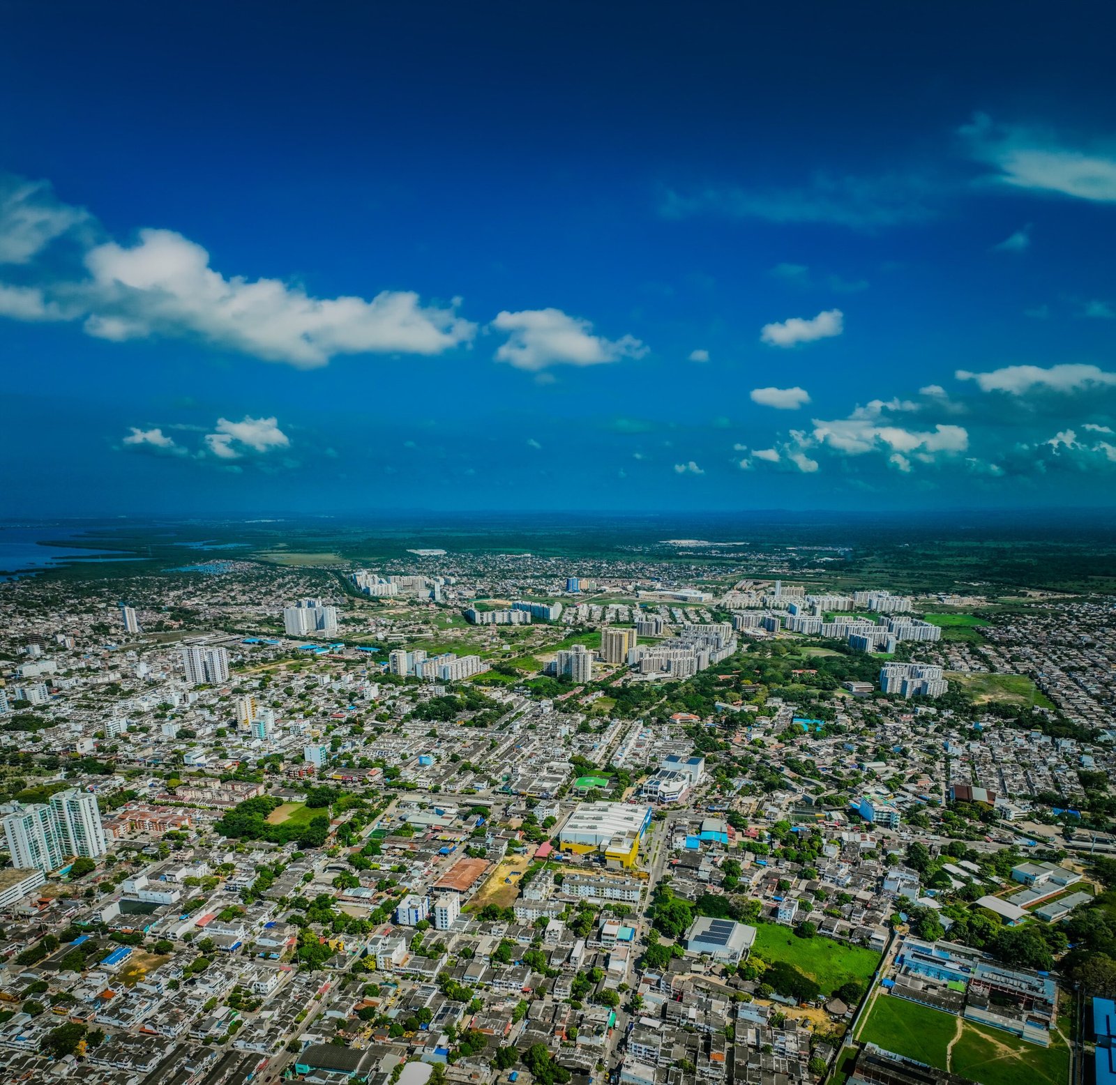 Vista aérea del entorno de Central Tower en San Fernando, Cartagena